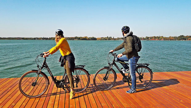 Авантура на два точка